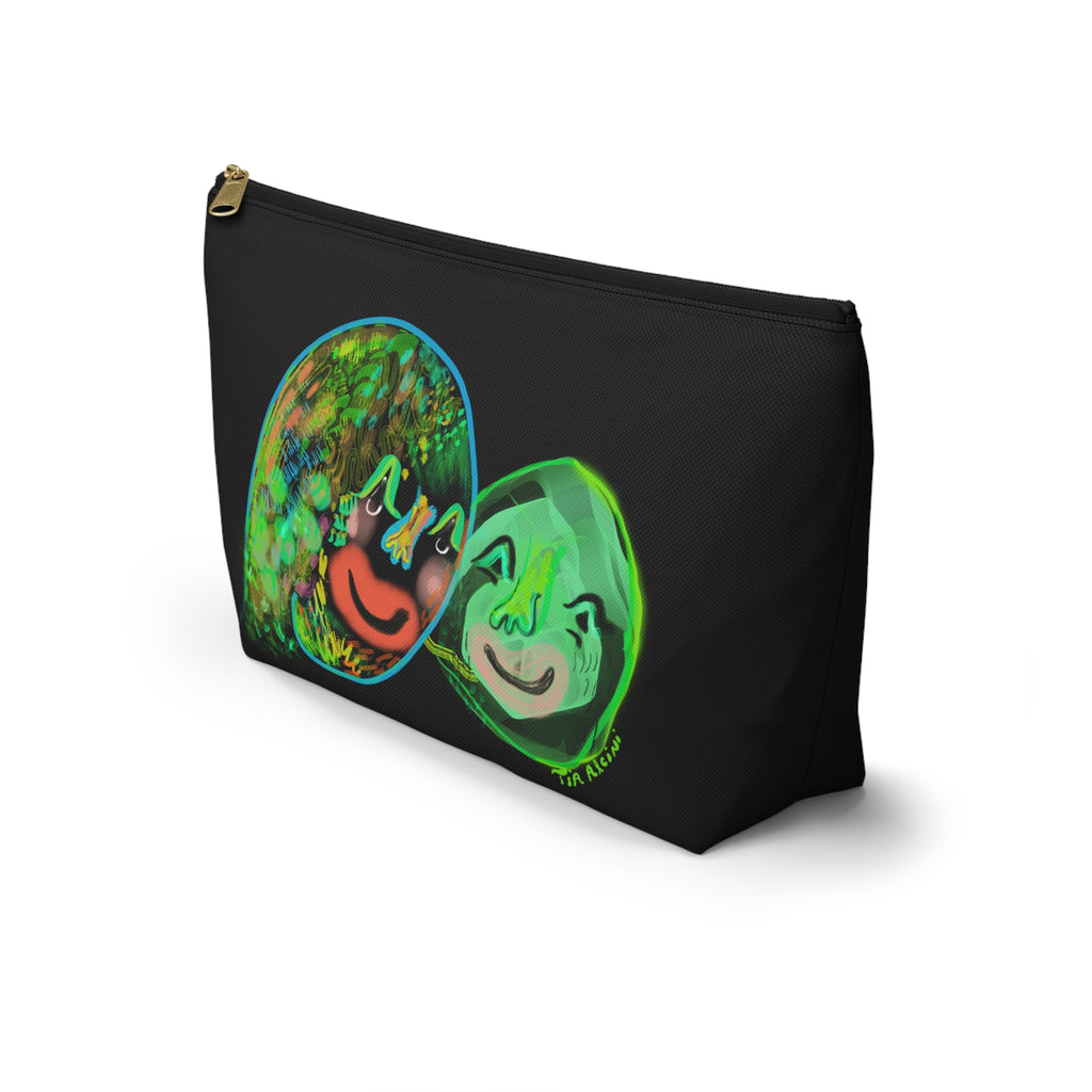 Accessory Pouch w T-bottom